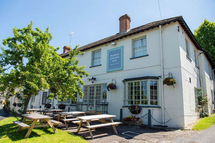 Rose & Crown Inn - Image 1 - UK Tourism Online