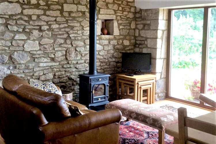 Saddle Stone Cottage - Image 2 - UK Tourism Online