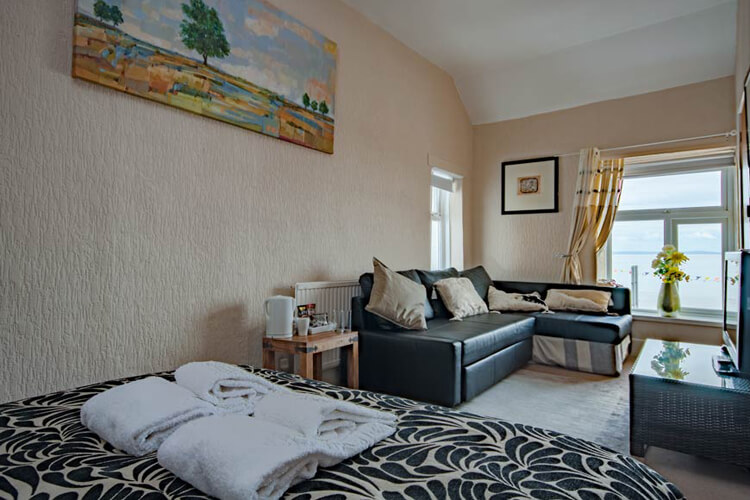 Beach House Hotel - Image 3 - UK Tourism Online