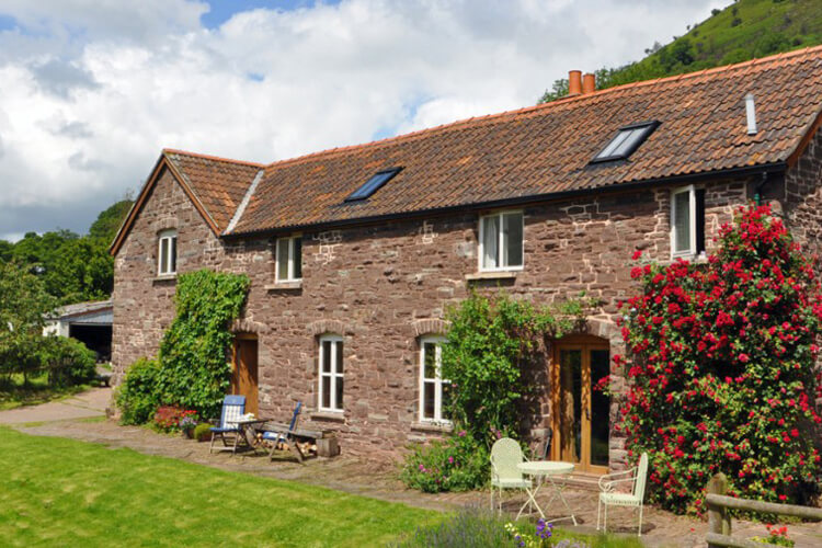 Broadley Farm Cottages - Image 1 - UK Tourism Online