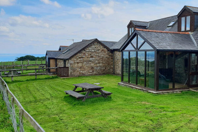 Clyne Farm Cottages - Image 1 - UK Tourism Online