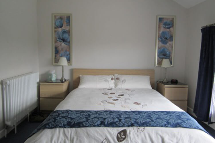 Cwmbach Guest House - Image 2 - UK Tourism Online