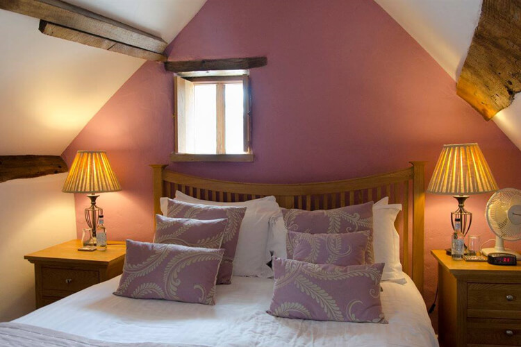 Kings Arms Hotel - Image 3 - UK Tourism Online