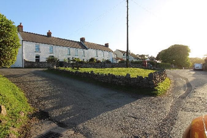 Middle Cottage Thumbnail | Rhossili - Cardiff and South East Wales | UK Tourism Online
