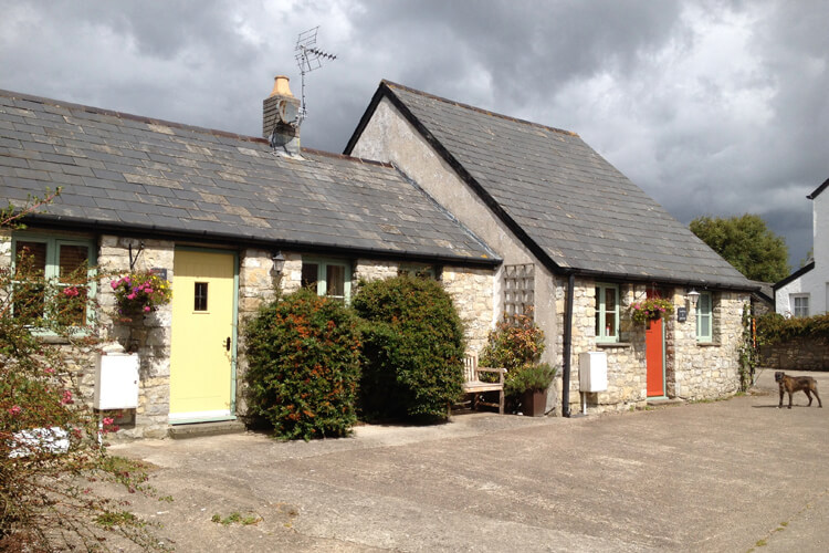 Moorshead Farm Cottages - Image 1 - UK Tourism Online