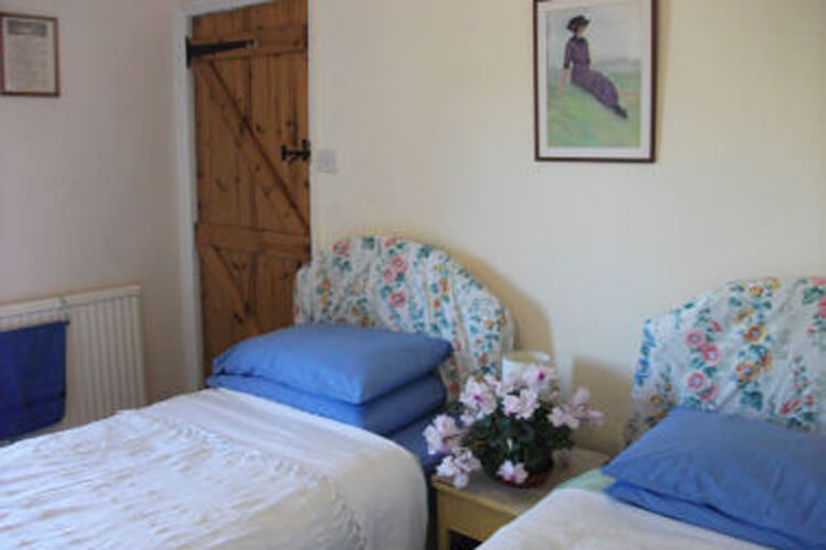 Myrtle Place Bed & Breakfast - Image 2 - UK Tourism Online