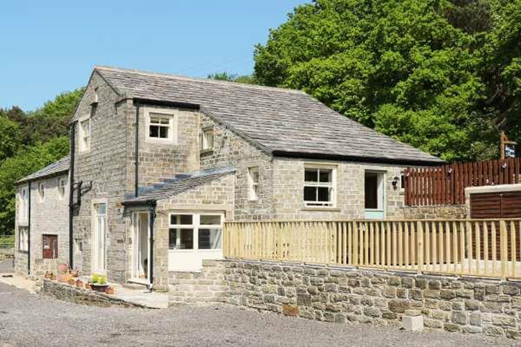 Old Hay Barn - Image 1 - UK Tourism Online