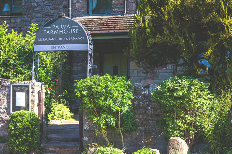 Parva Farmhouse Riverside Guesthouse - Image 1 - UK Tourism Online