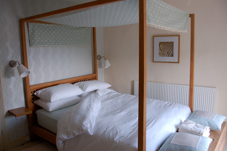 Holiday Cottages Mumbles - Image 3 - UK Tourism Online