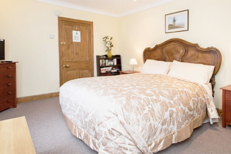 Riverside Bed & Breakfast - Image 2 - UK Tourism Online