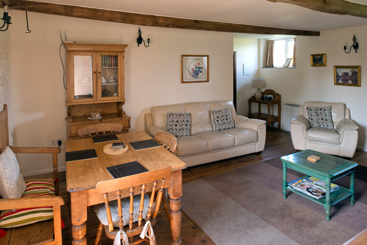 Steppes Farm Cottages - Image 2 - UK Tourism Online