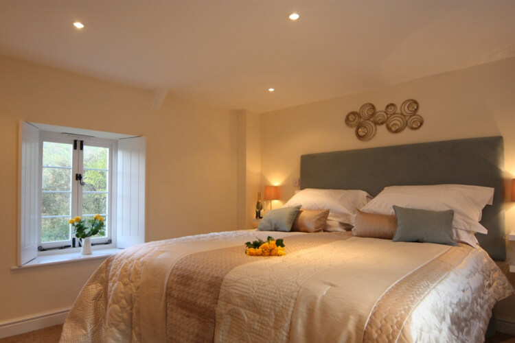 Tintern Abbey Cottage - Image 2 - UK Tourism Online