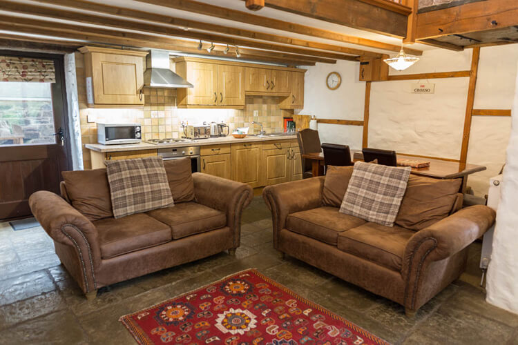 Ty Tanglwyst Farm Holiday Cottages - Image 4 - UK Tourism Online