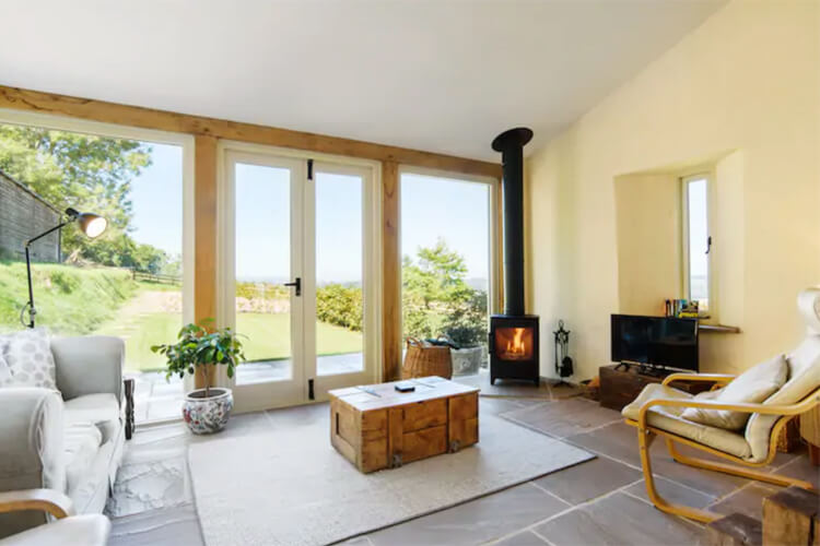 Wern Farm Cottage - Image 3 - UK Tourism Online