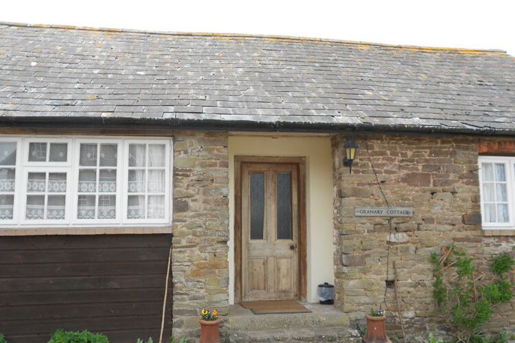 Werngochlyn Cottages - Image 1 - UK Tourism Online