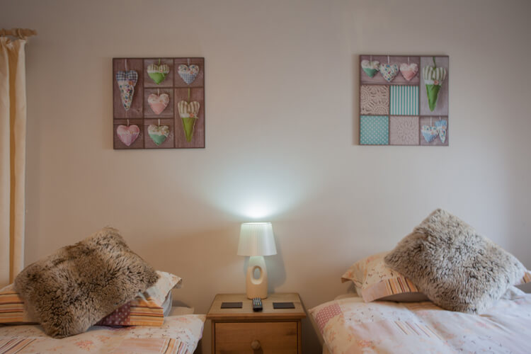 Beudy Bach Bed & Breakfast - Image 3 - UK Tourism Online