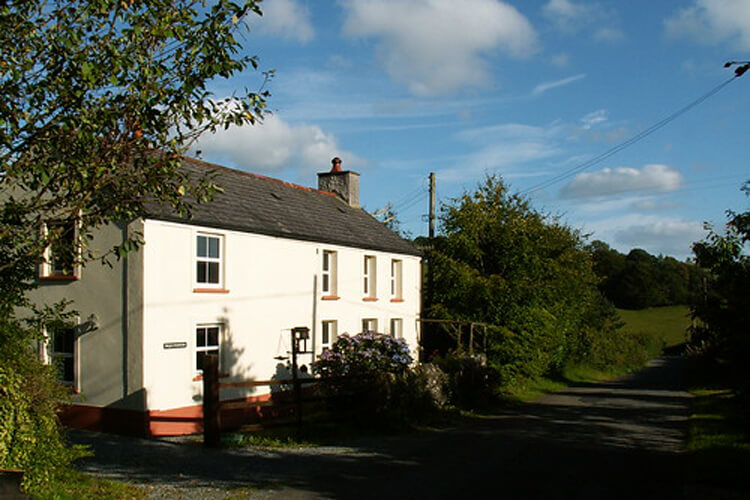 Bryn Marlais Cottage - Image 1 - UK Tourism Online