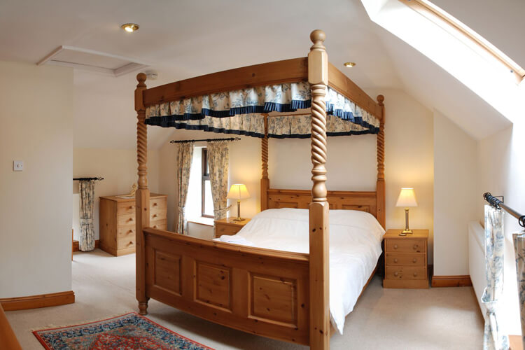 Glascoed Farm Cottages - Image 2 - UK Tourism Online