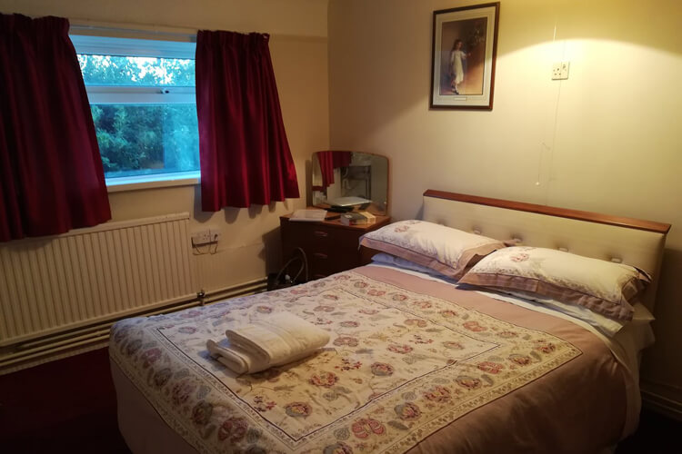Old Priory Guest House - Image 2 - UK Tourism Online