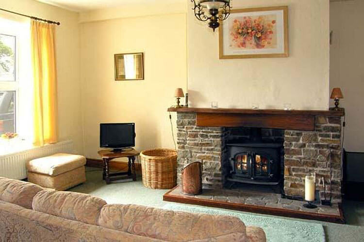 Pantglas Cottage - Image 2 - UK Tourism Online