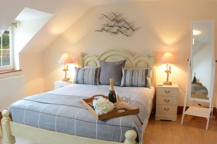 Aberporth Holiday Cottages - Image 4 - UK Tourism Online