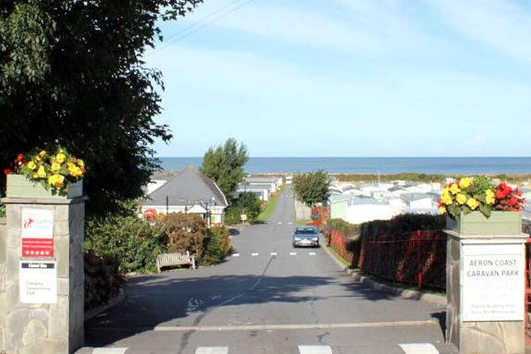 Aeron Coast Caravan Park - Image 1 - UK Tourism Online