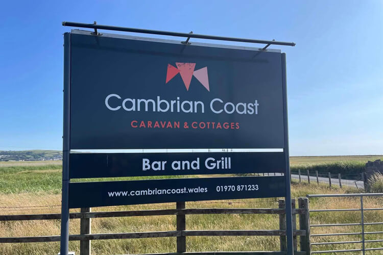 CAMBRIAN COAST CARAVAN PARK & COTTAGES - Image 1 - UK Tourism Online