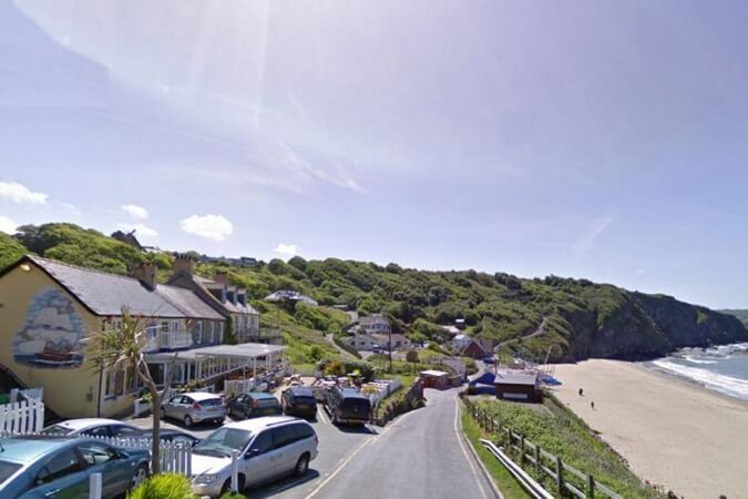 Fronifor Thumbnail | Aberporth - Ceredigion | UK Tourism Online