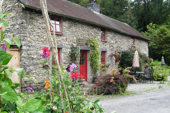 Lanlas Farm Self Catering Thumbnail | Lampeter - Ceredigion | UK Tourism Online