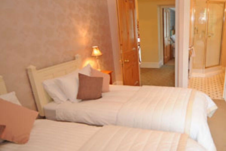 Llys Aeron Guest House - Image 2 - UK Tourism Online