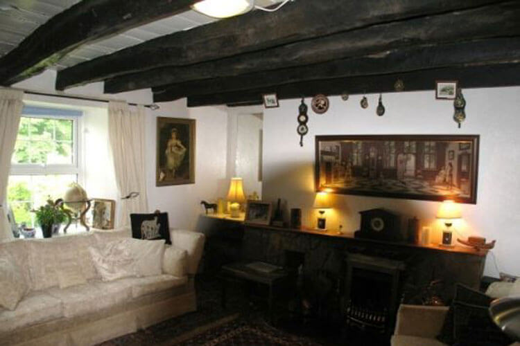 Morfa Isaf Farmhouse B&B and Self Catering - Image 2 - UK Tourism Online