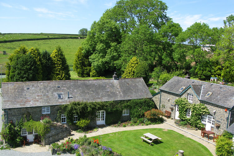 Neuadd Farm Holiday Cottages - Image 1 - UK Tourism Online