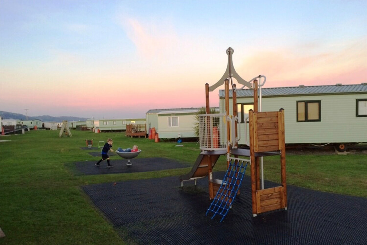 Searivers Caravan Park - Image 1 - UK Tourism Online