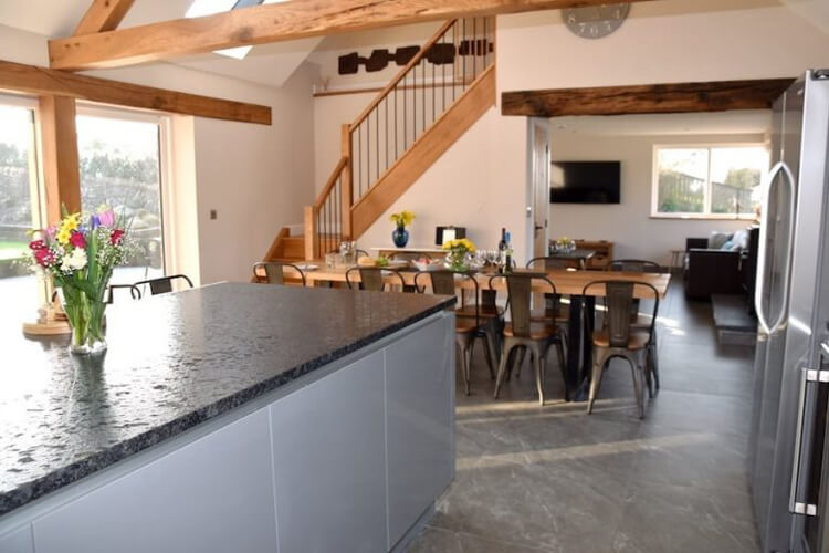 Towyn Farmhouse - Image 2 - UK Tourism Online