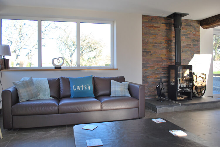 Towyn Farmhouse - Image 4 - UK Tourism Online