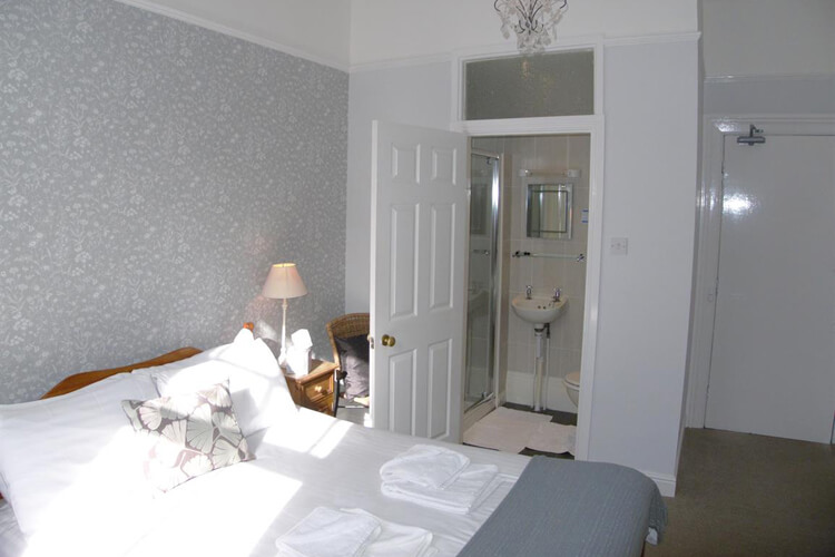 Beach House Bed and Breakfast - Image 2 - UK Tourism Online
