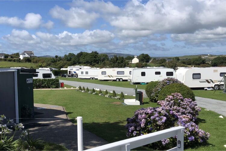 Beach View Caravan Park - Image 3 - UK Tourism Online