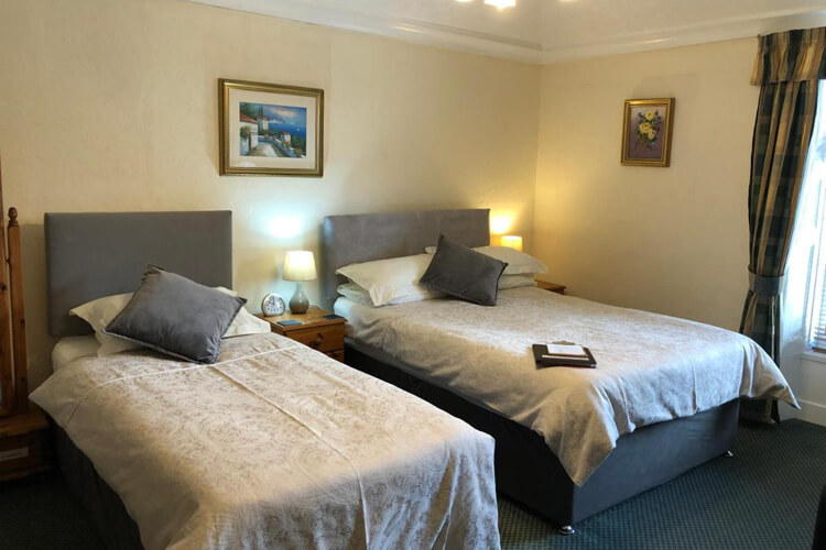 Bron Menai Guest House - Image 2 - UK Tourism Online