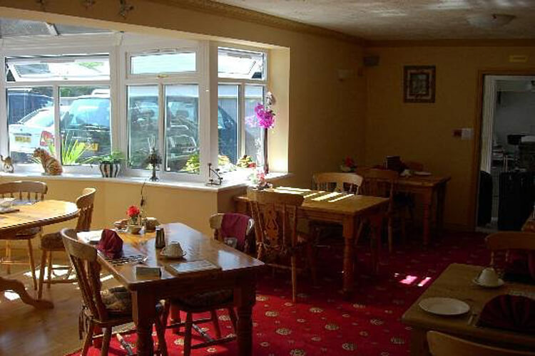 Bron Menai Guest House - Image 5 - UK Tourism Online