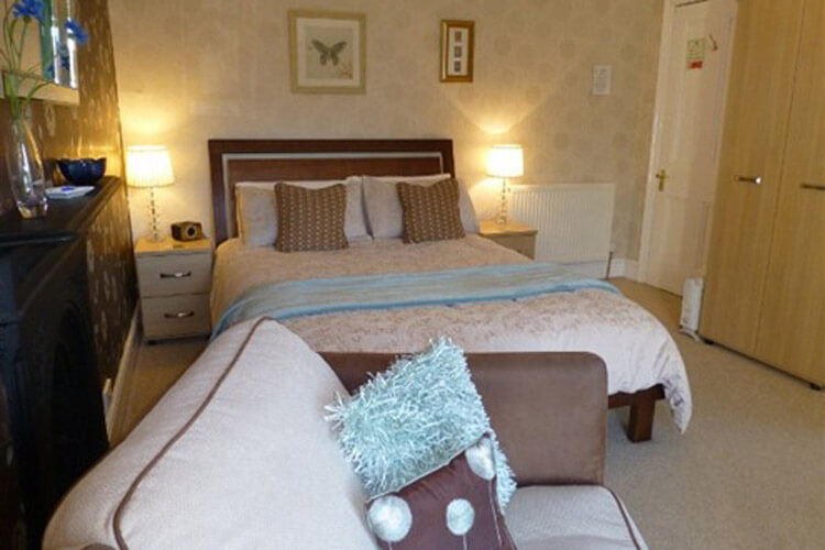 Bryn Derwen Guest House - Image 2 - UK Tourism Online