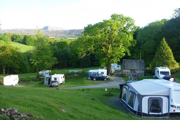 Bryn Y Gwin Farm Camping & Caravan Site - Image 1 - UK Tourism Online