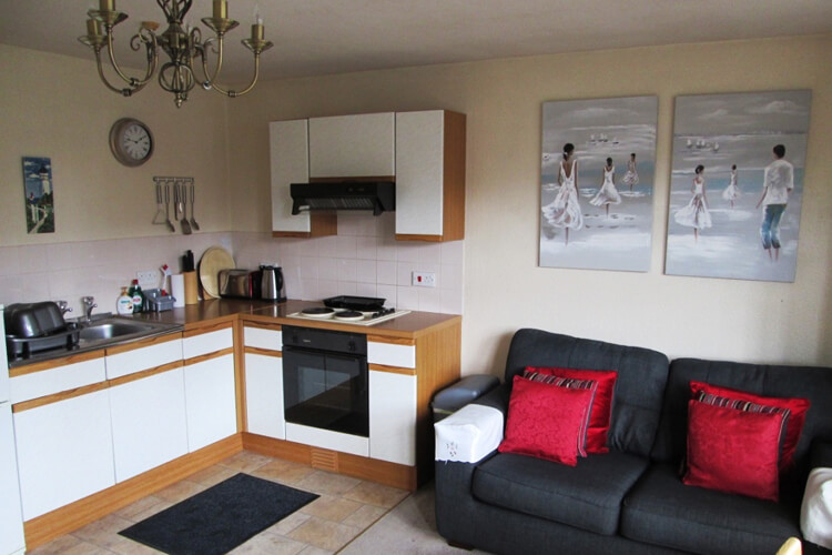 Buile Hill Holiday Flats - Image 3 - UK Tourism Online