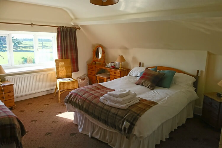 Cadwgan House Hotel - Image 2 - UK Tourism Online