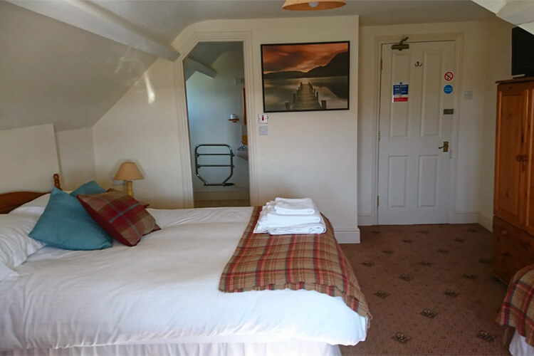 Cadwgan House Hotel - Image 3 - UK Tourism Online