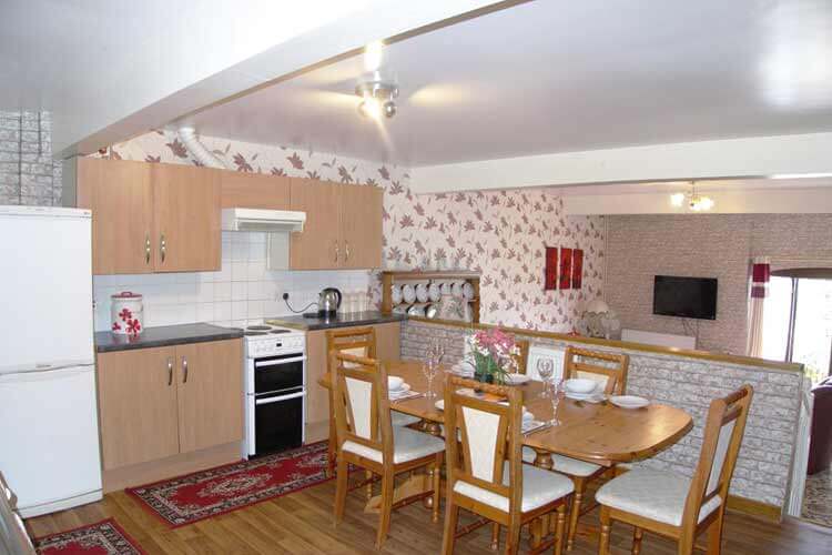 Cae Berllan Cottages - Image 2 - UK Tourism Online