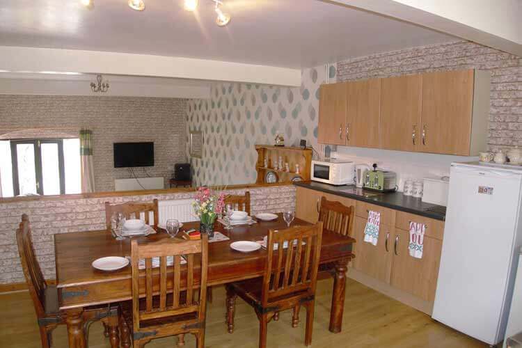 Cae Berllan Cottages - Image 5 - UK Tourism Online