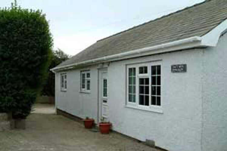 Cilan Fawr Self Catering - Image 1 - UK Tourism Online