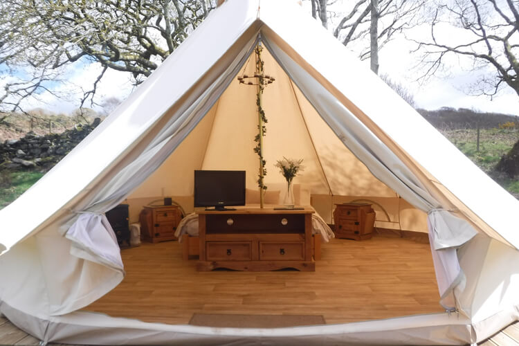 Dinas Camping - Image 1 - UK Tourism Online