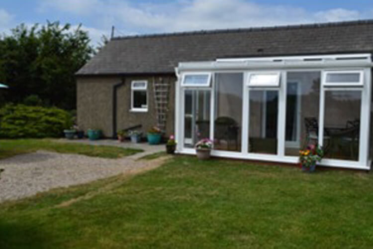 Dwyfach Cottages - Image 1 - UK Tourism Online