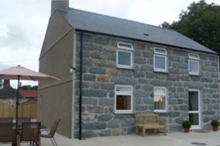 Dwyfach Cottages - Image 2 - UK Tourism Online